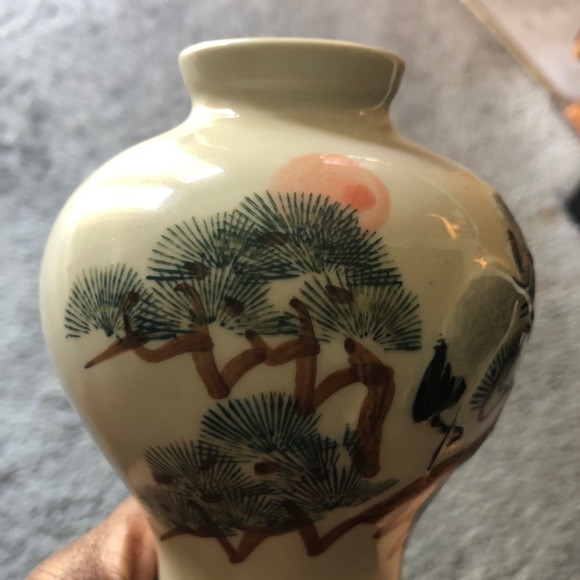 Japanese Pottery, Crane (Good Luck) and pine tree motif, poem & artist mark. - Picture 9 of 10